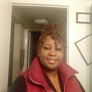 Meet your Posher, Mona